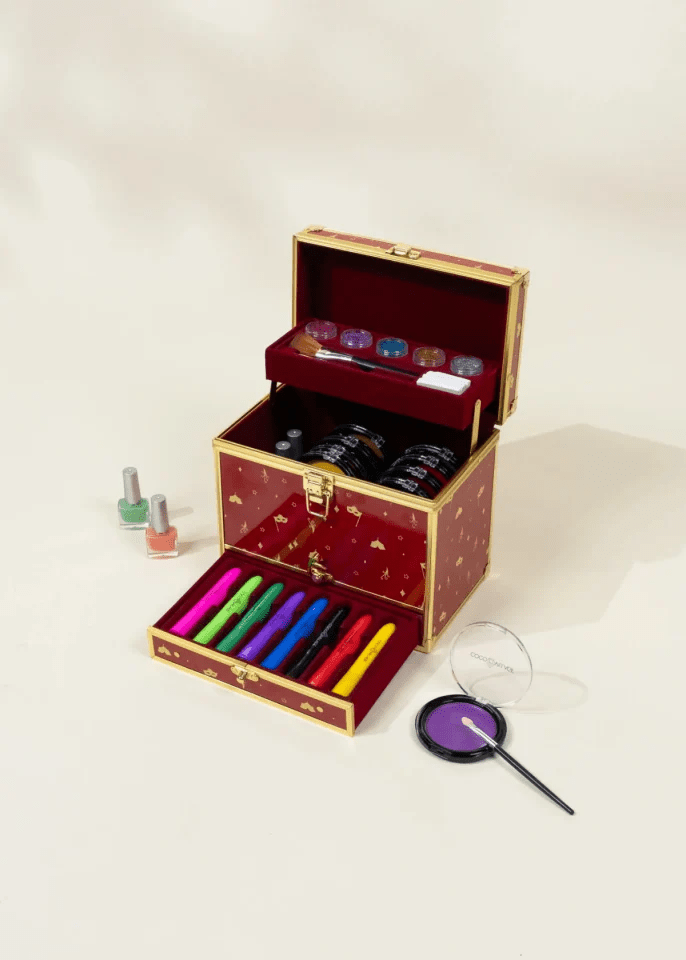Coco Village Premium Fantasy Makeup Set & Metallic Case - 35pcs Pot - Image 4