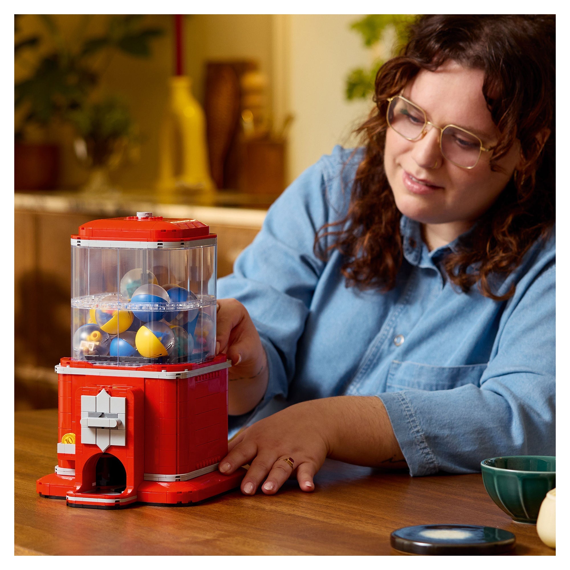 LEGO® Ideas Minifigure Vending Machine 21358 Capsule - Image 3