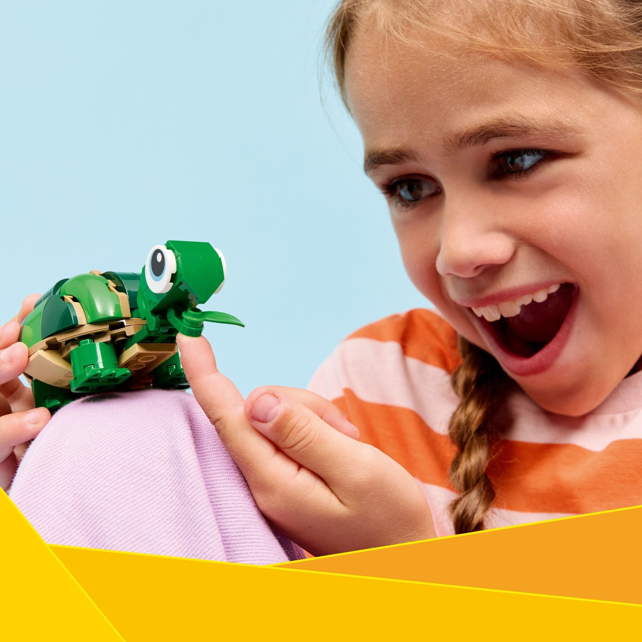 LEGO® Creator LEGO® Turtle with a Water Lily Flower 31377 Toy - Image 4